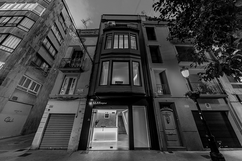 LlarDigital Exterior 002